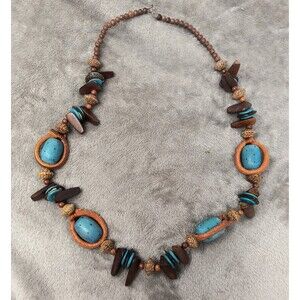 Vintage Handmade Womens Boho Wooden‎ Blue Beaded Necklace Costume Jewelry